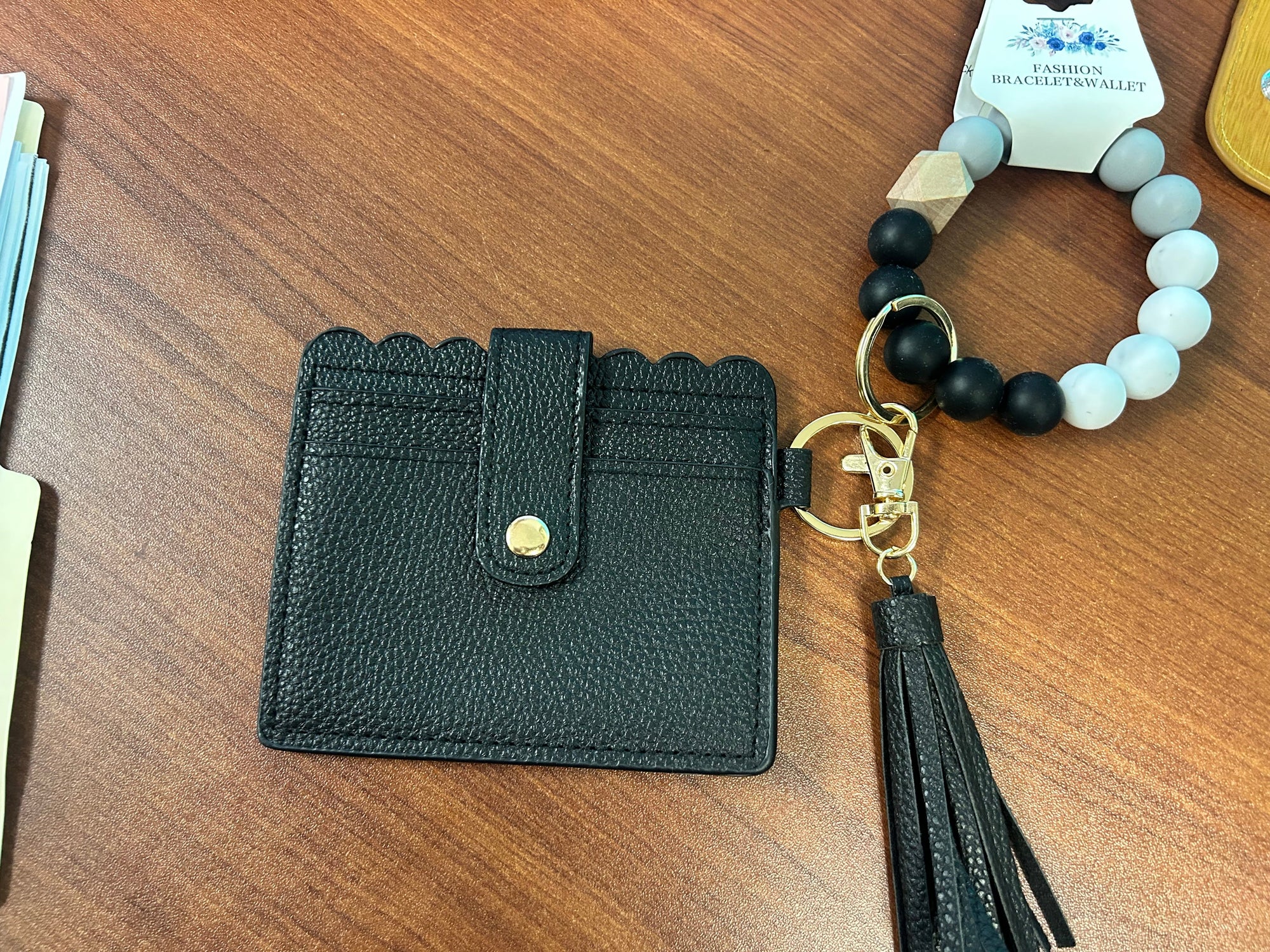 Mini wristlet wallets