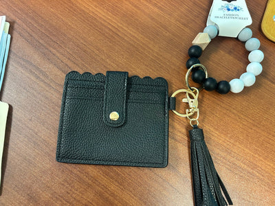 Mini wristlet wallets