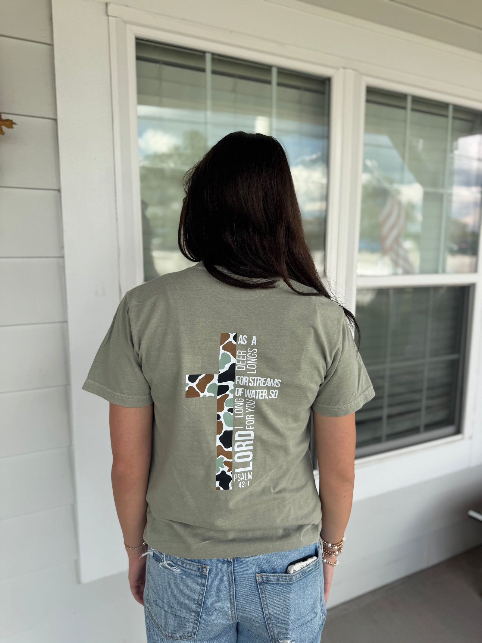 Phantom Old School Camo Cross/Verse (Psalm 42:1) Sandstone T-Shirt