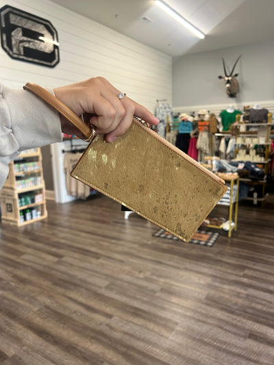 Wristlet wallets